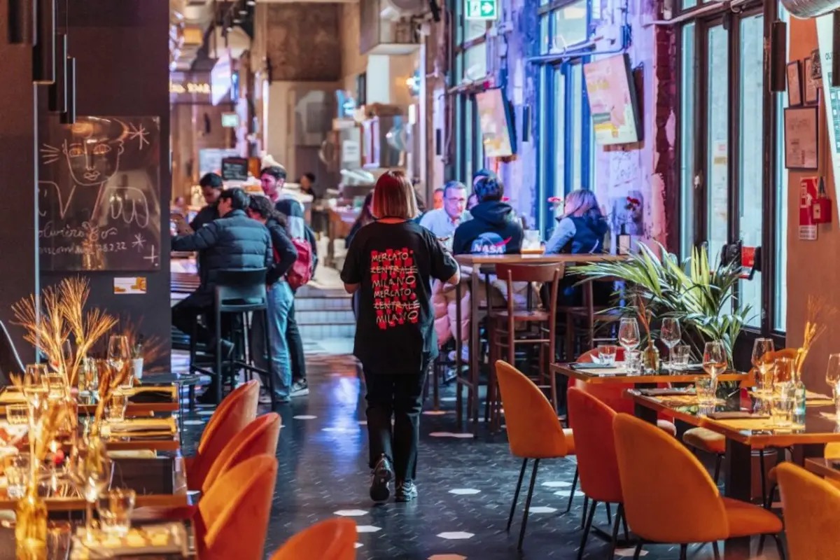 Al Mercato Centrale di Milano riaperte 8 botteghe dopo lo stop per blatte e sporco