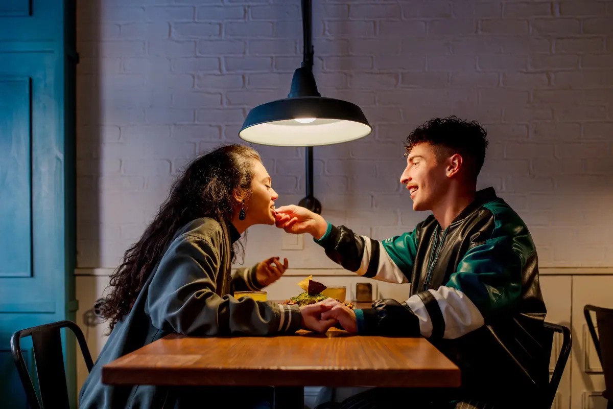 I giovani italiani promossi a tavola, ma rimandati su sport e prevenzione