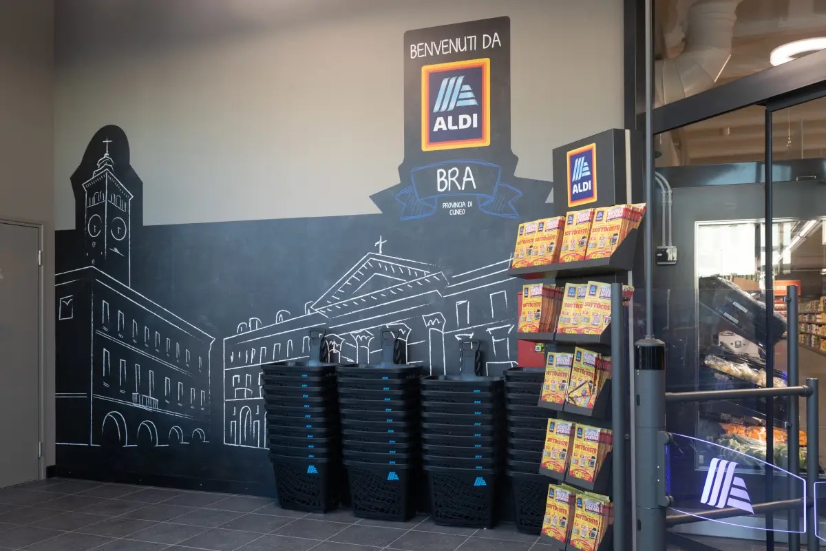 Aldi apre a Bra e rafforza la filiera delle carni con la linea “Regione che Vai”
