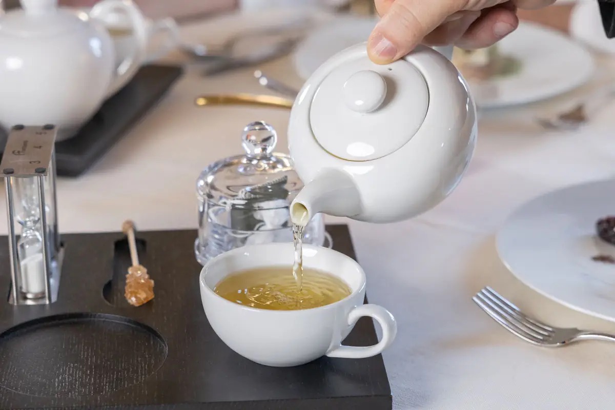 Tea Tour a Osteria del Borro: la trota del Casentino si abbina al tè giapponese