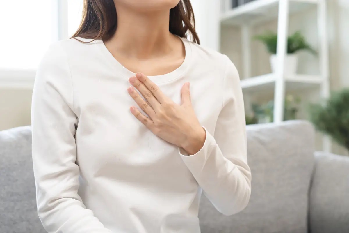 Reflusso gastroesofageo e freddo: perché i sintomi peggiorano?