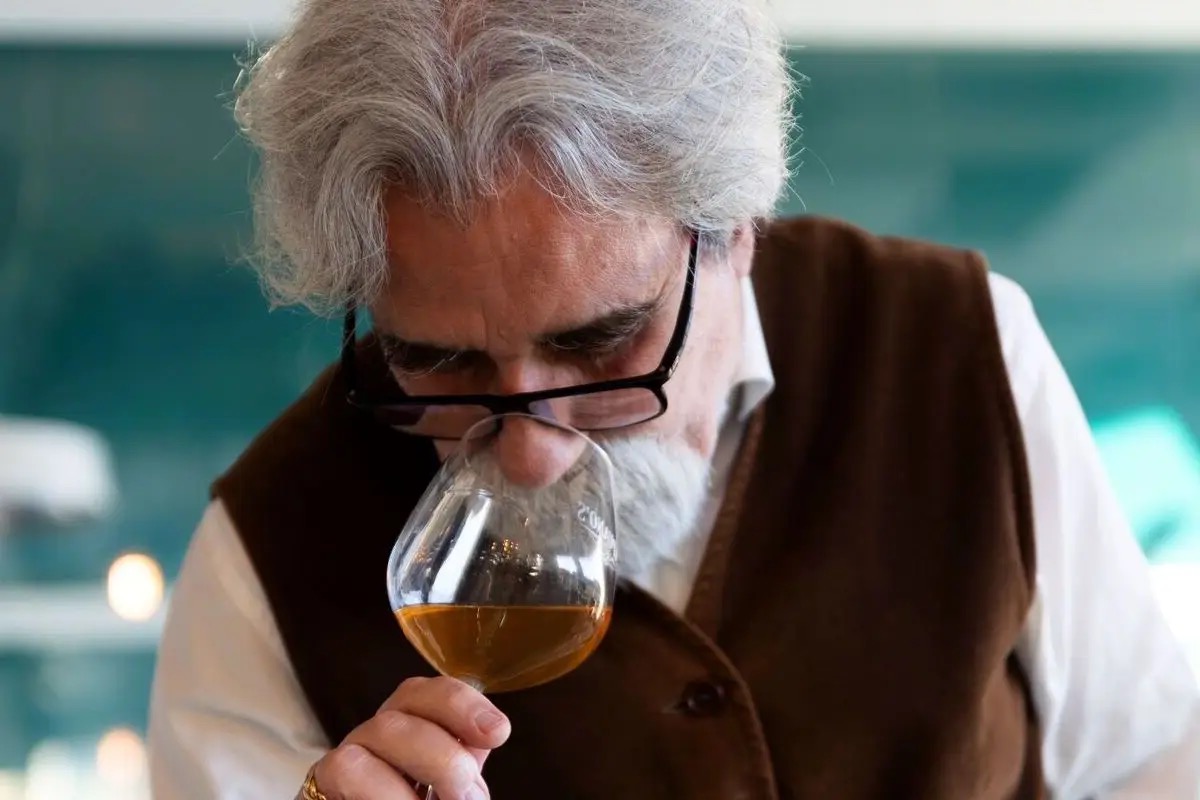 Peppe Vessicchio, il maestro che ha fatto suonare anche il vino