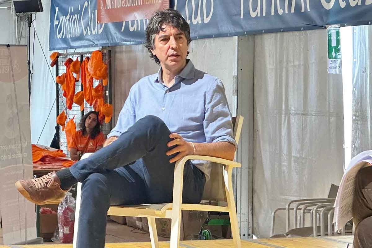 Il peso della longevità: il libro di Valter Longo per vivere più a lungo senza farmaci