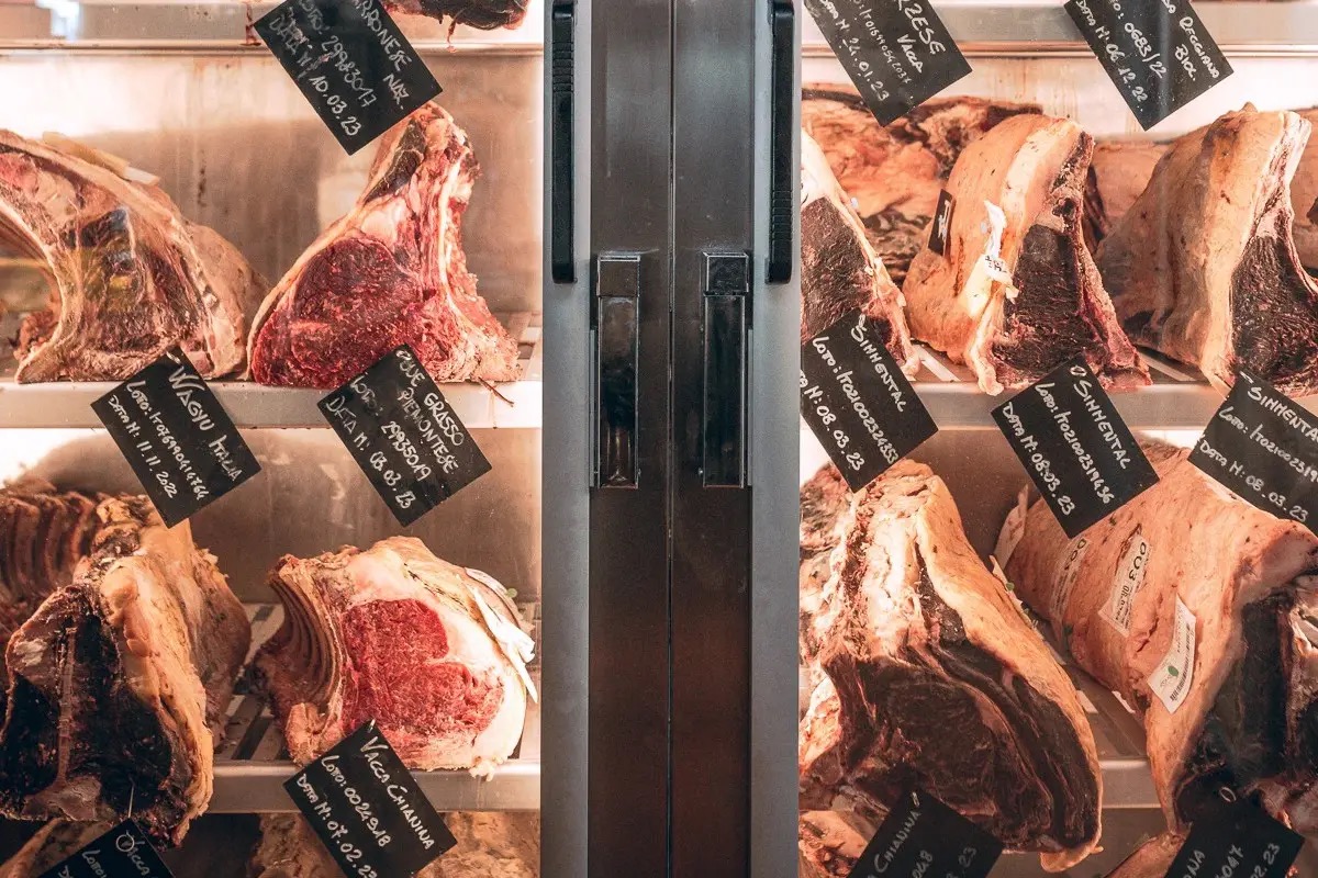  Prezzi record e frollature lunghe: la carne dry aged tra esperienza gastronomica e moda