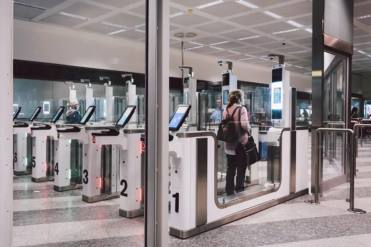 Stop ai timbri sul passaporto con il nuovo sistema biometrico europeo