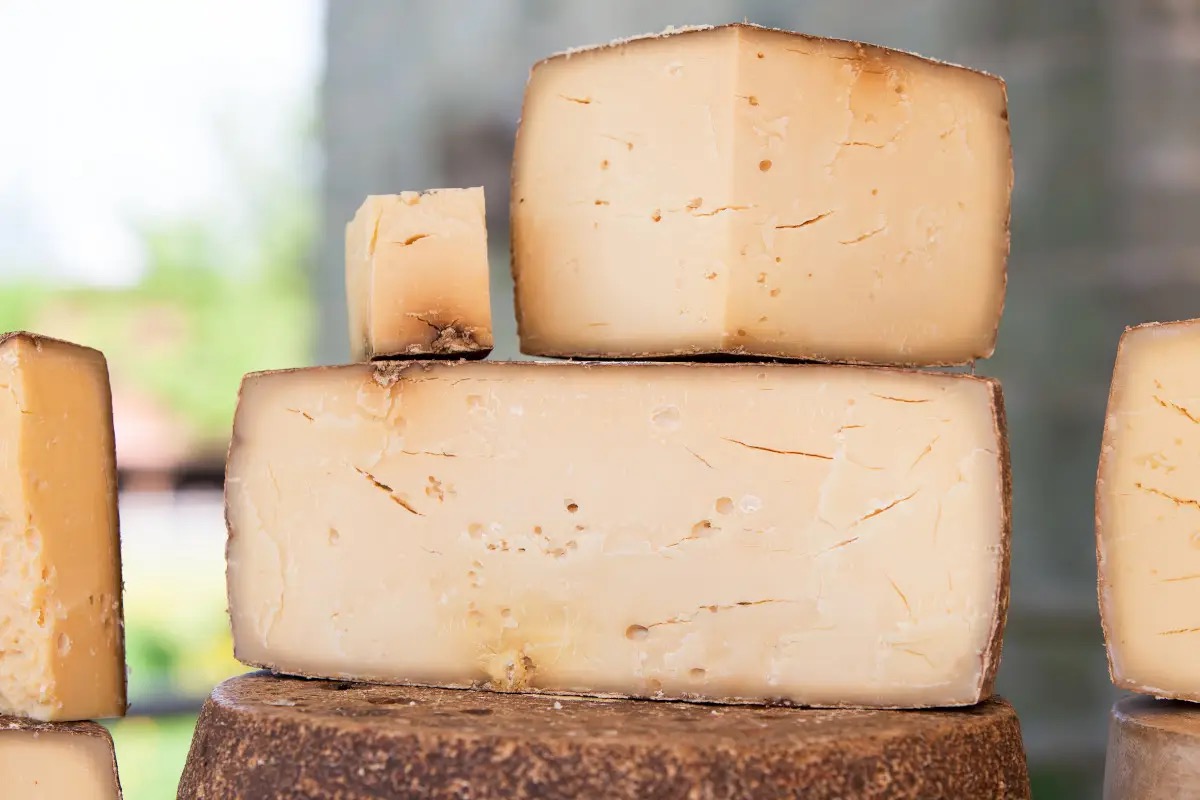 Formaggio a cena? Attenzione, può rovinare il sonno: ecco perché