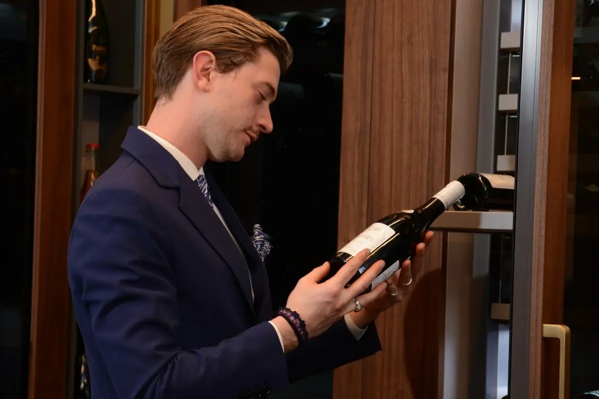  Per essere sommelier o camerieri, bisogna prima innamorarsi dell’Italia