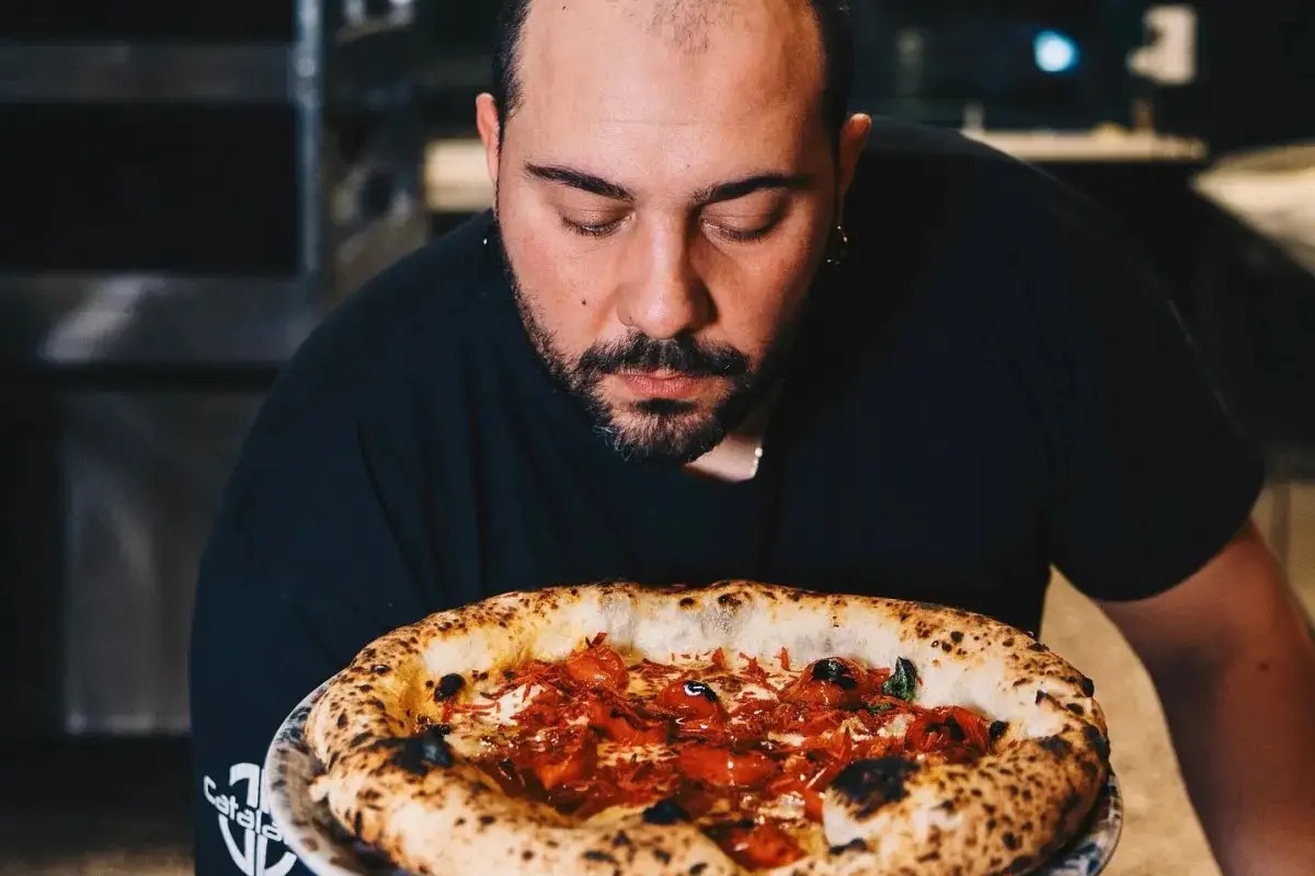  Alla scoperta dell’artigiano che sta riscrivendo la pizza moderna (nelle Marche)