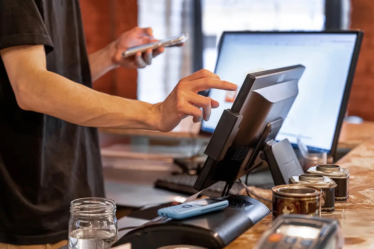 Scontrino digitale e pagamenti elettronici: la nuova normativa richiede sistemi integrati