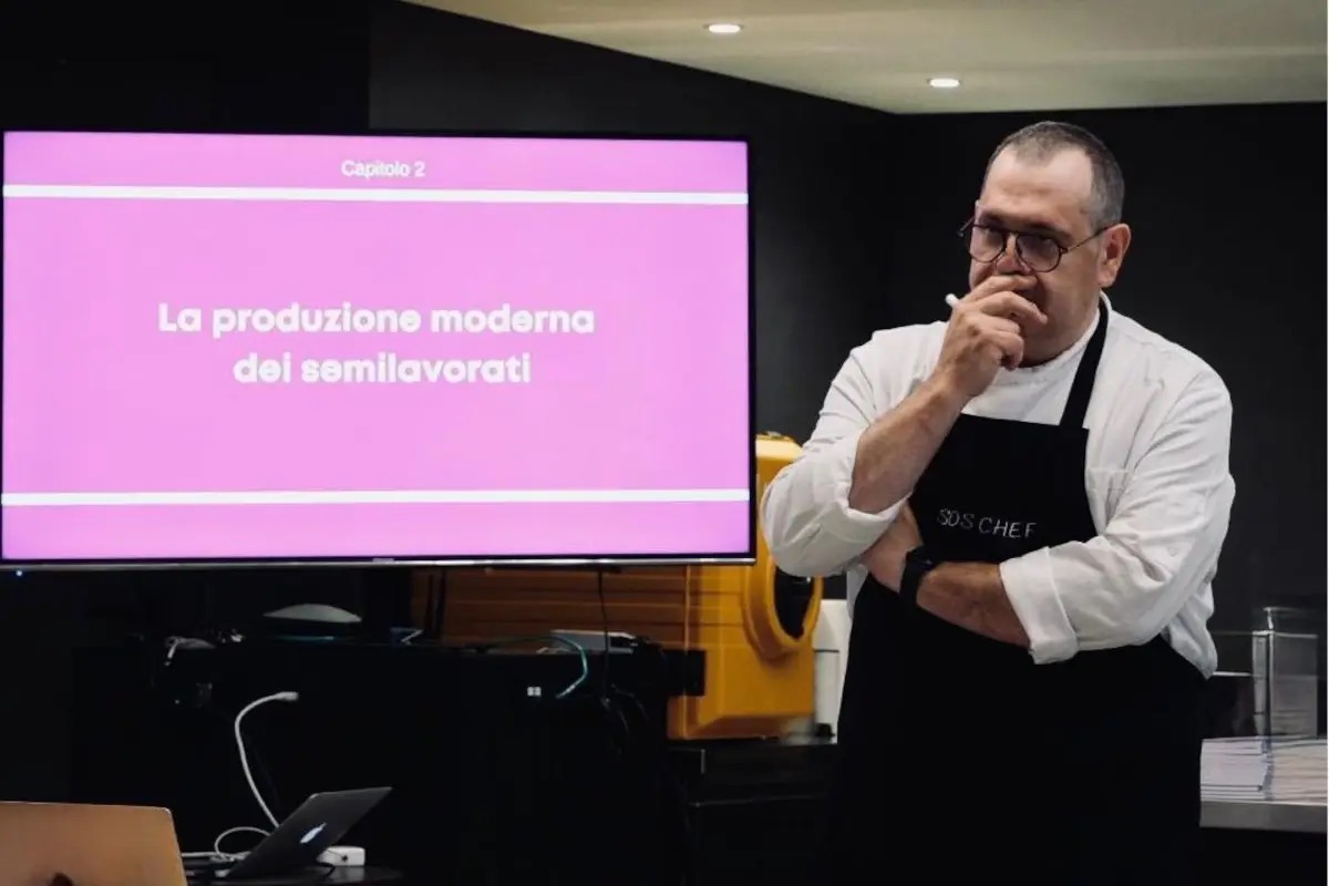  Forno combi vapore e sottovuoto: la cucina in chiave strategica di chef Folcia