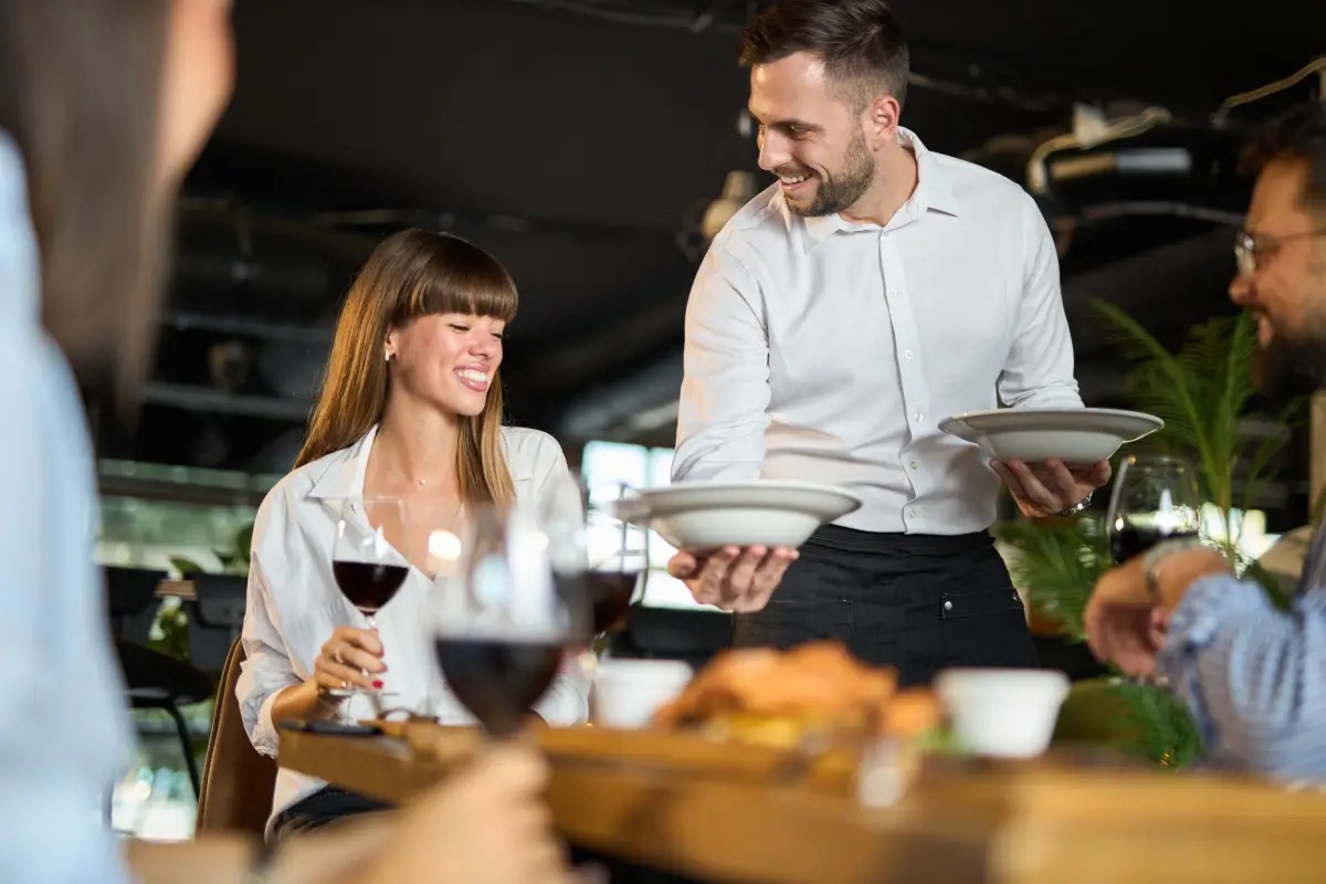  Non basta parlare inglese: ecco come accogliere gli ospiti stranieri al ristorante