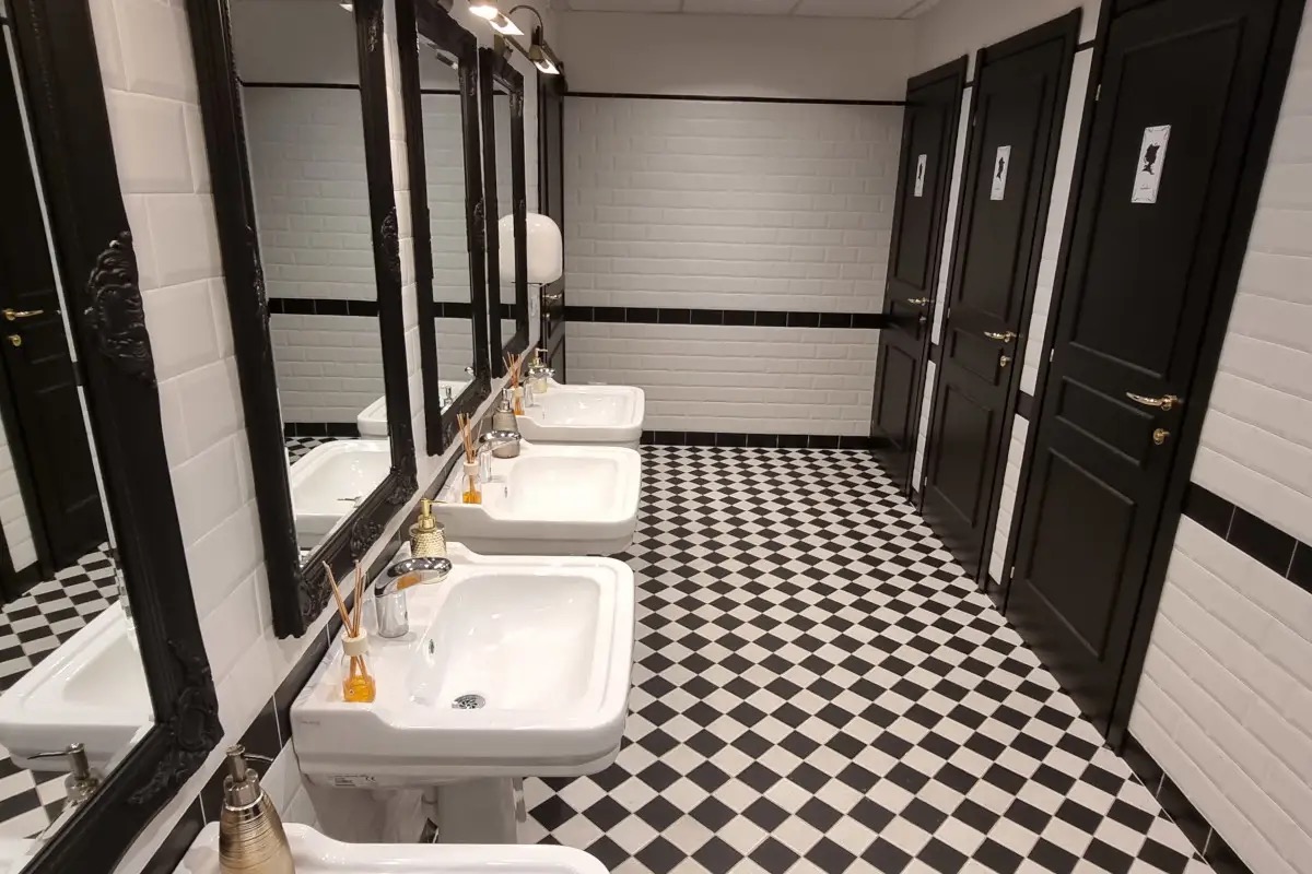  Parliamo tanto di cucina, ma spesso è il bagno a dire più di mille piatti