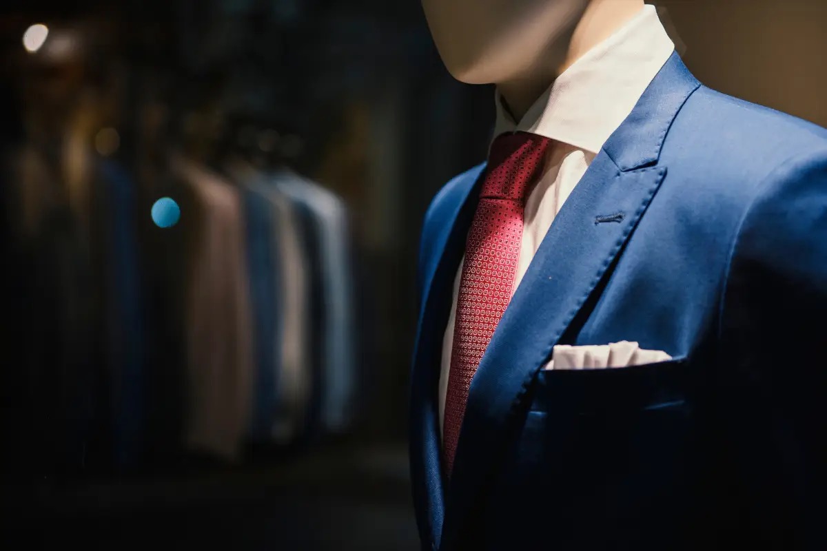  Dal concept al capo, la strategia sartoriale che veste cucine, sale e hotellerie