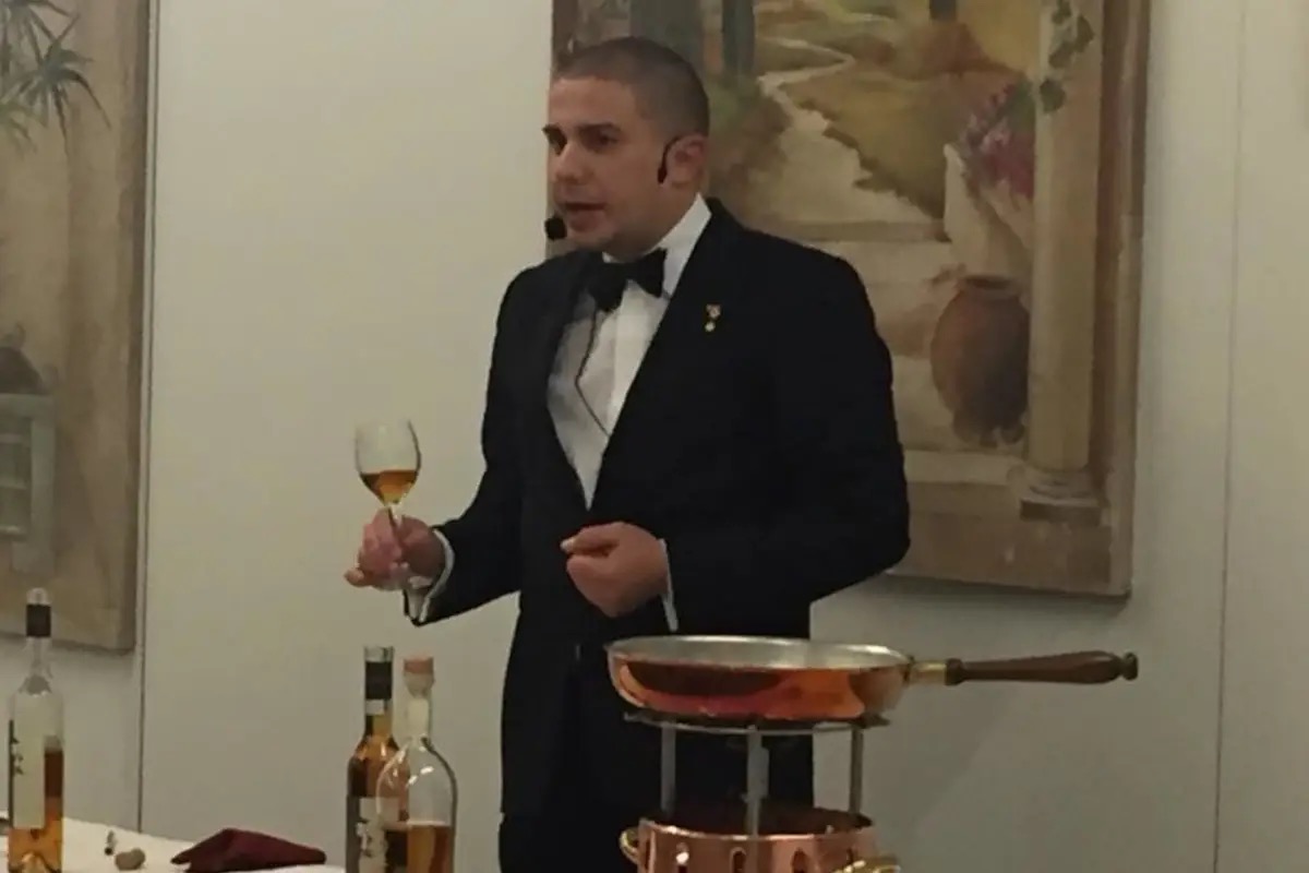 È scomparso a 43 anni Simone Bartoli, sommelier del Dek Italian Bistrot di Prato