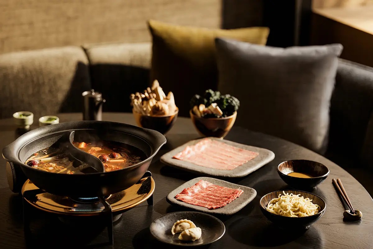 Il rito giapponese dello shabu shabu arriva all'Aman Rosa Alpina: apre il ristorante Enju