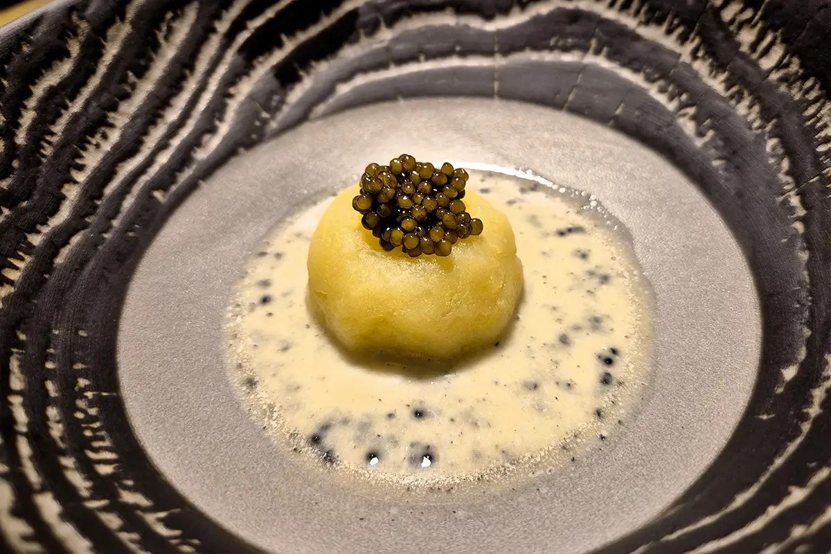 Al ristorante di Alberto Basso la cucina si riduce all’essenziale (e convince)
