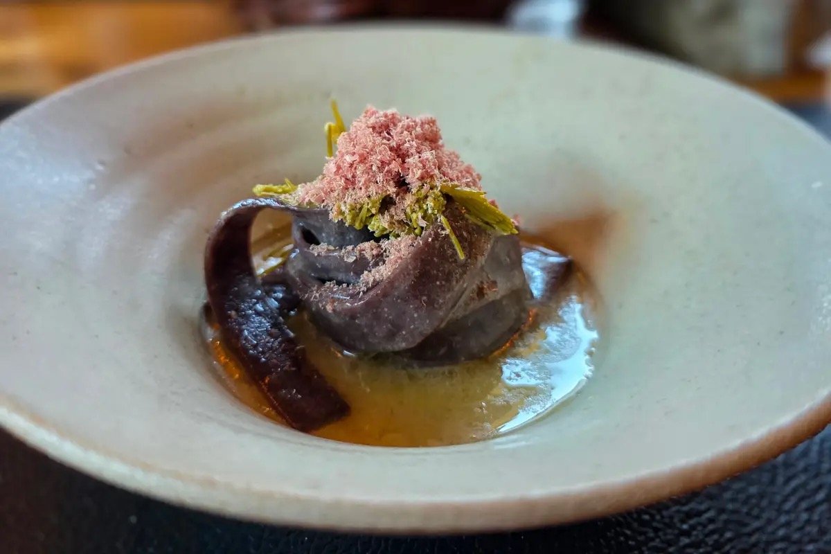  A Gallio, Lemelæ trasforma prodotti selvaggi in esperienze gourmet in montagna