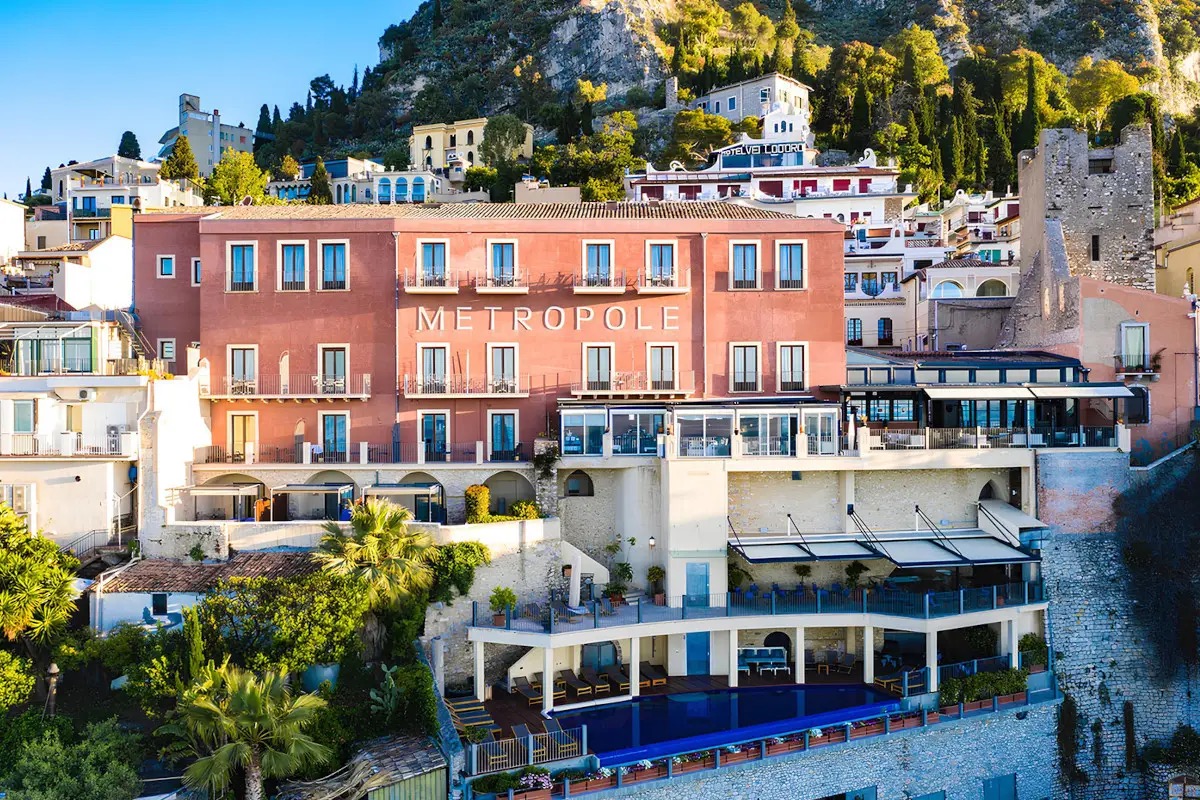 Dove vivere Taormina a Natale: l’esperienza unica dell’hotel Metropole