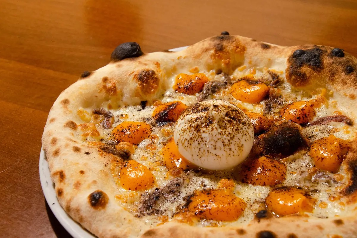 La pizzeria di Bologna che tutti cercano (anche se non si trova in centro)