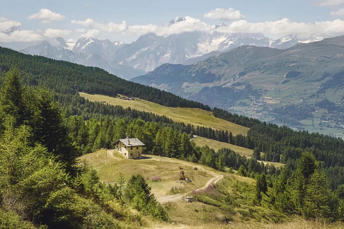  Valle d’Aosta d’estate: perché scegliere Pila per le tue vacanze alpine