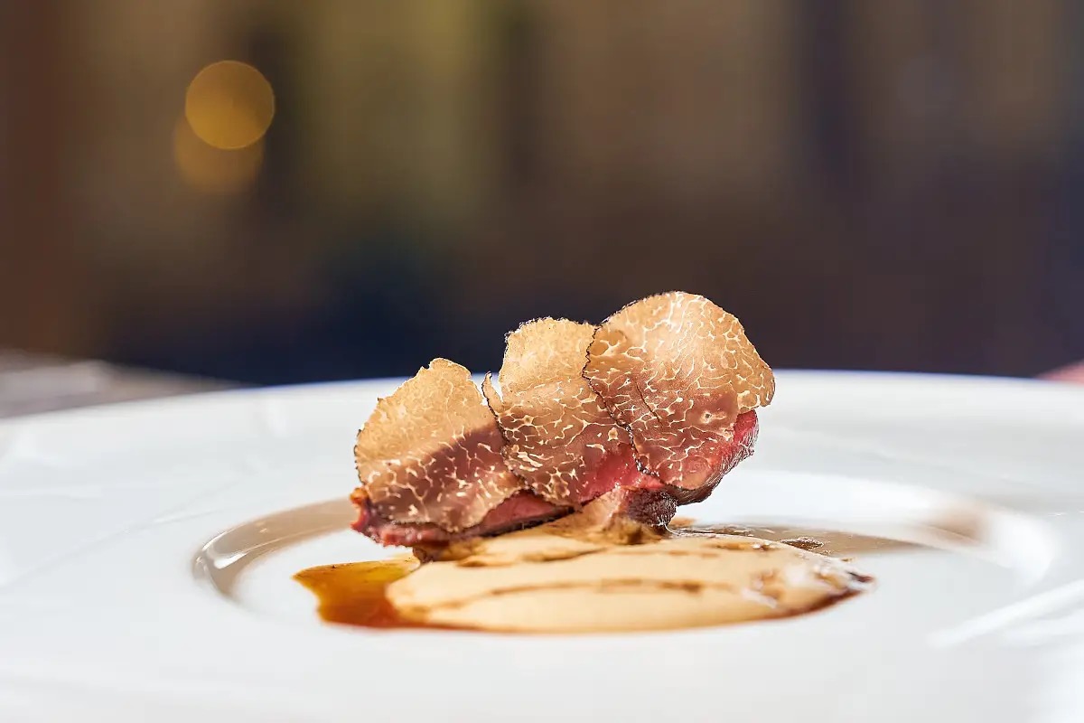 Una terrazza su Piazza Duomo: la nuova casa di The View di Valerio Braschi