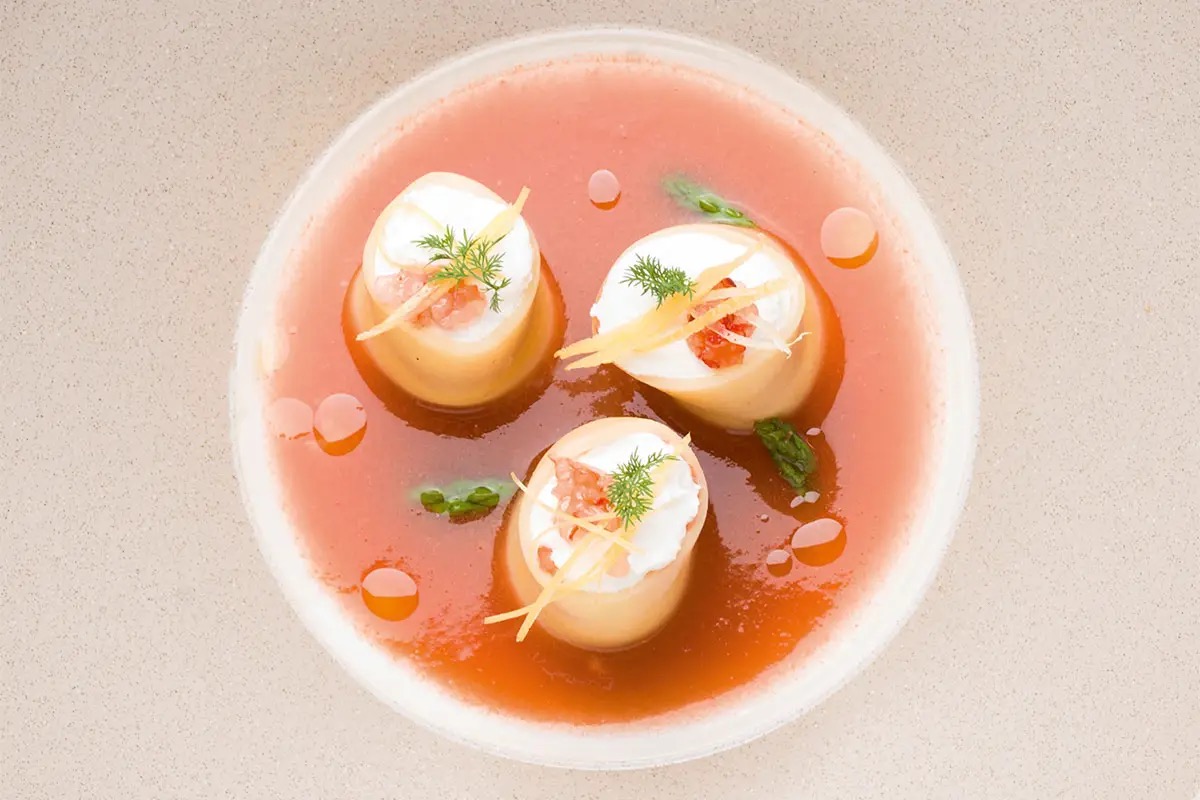  Pacchero con burrata, gambero di Mazara, gazpacho e bergamotto