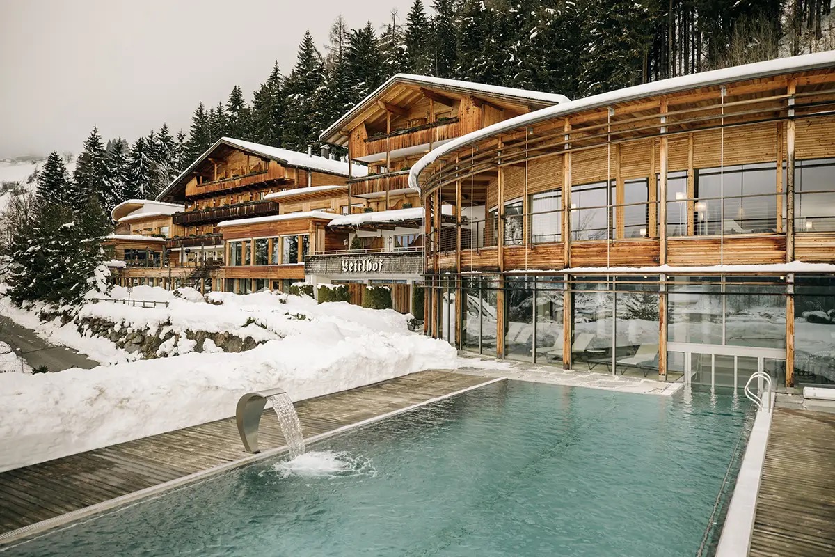 Due strutture dove passare l'inverno a San Candido tra design e benessere alpino