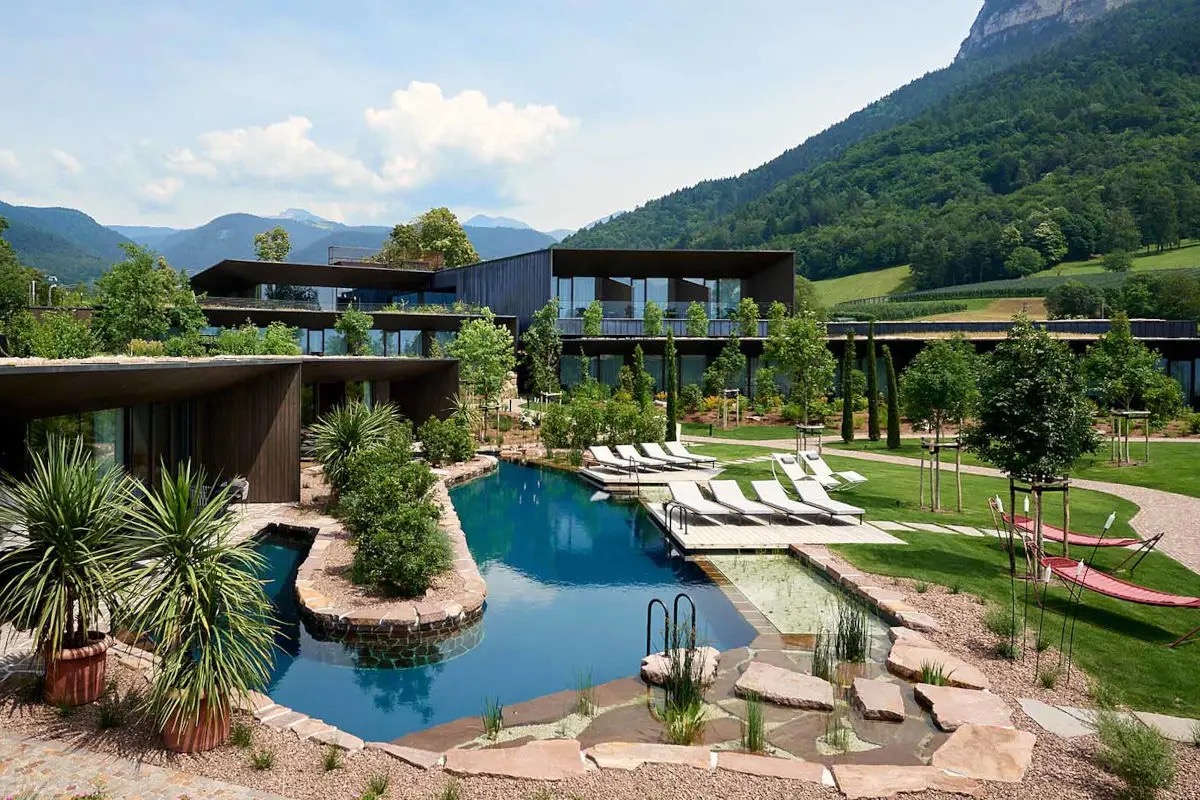  Manna Resort: il Pinot nero incontra il design nella visione di Luisa Manna