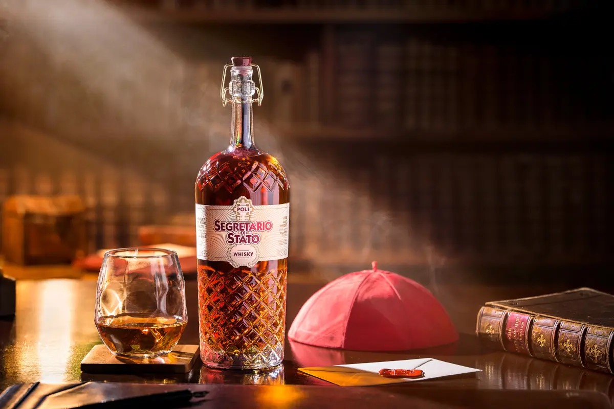 Falstaff premia il miglior whisky italiano 2025: è il Segretario di Stato di Poli