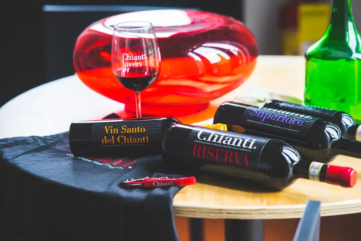 Contraffazioni e abusi online: il Chianti è tra i nomi più esposti ai falsi sul web