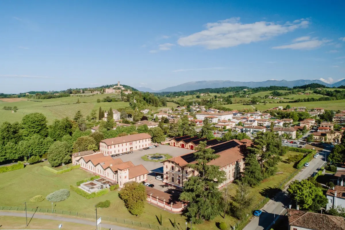 Castello San Salvatore e Cantina Conte Collalto: secoli di storia e vini d'eccellenza