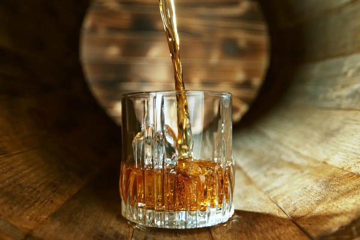  Whisky in Italia: il mercato rallenta, ma cresce la comunità degli appassionati